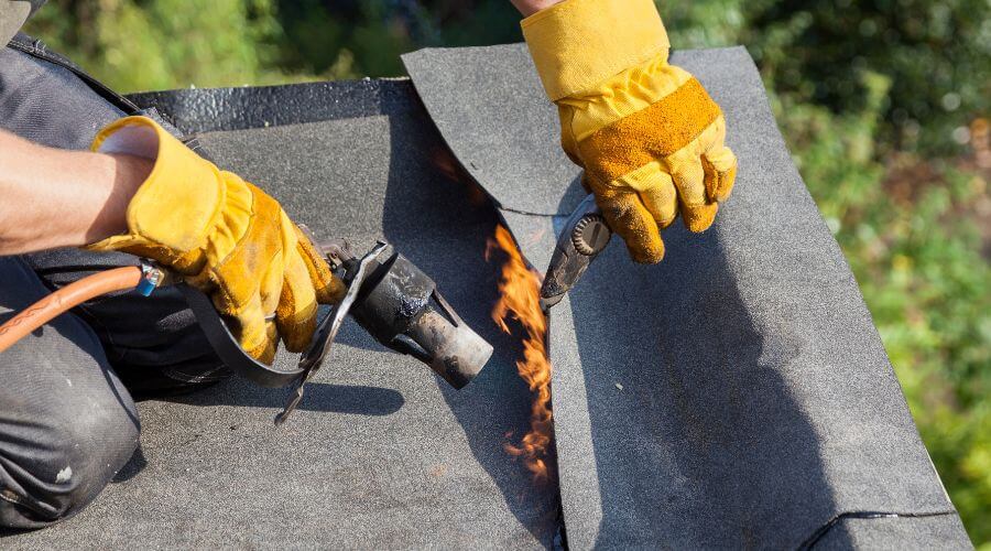 Professional gutter cleaning in Baltic, SD